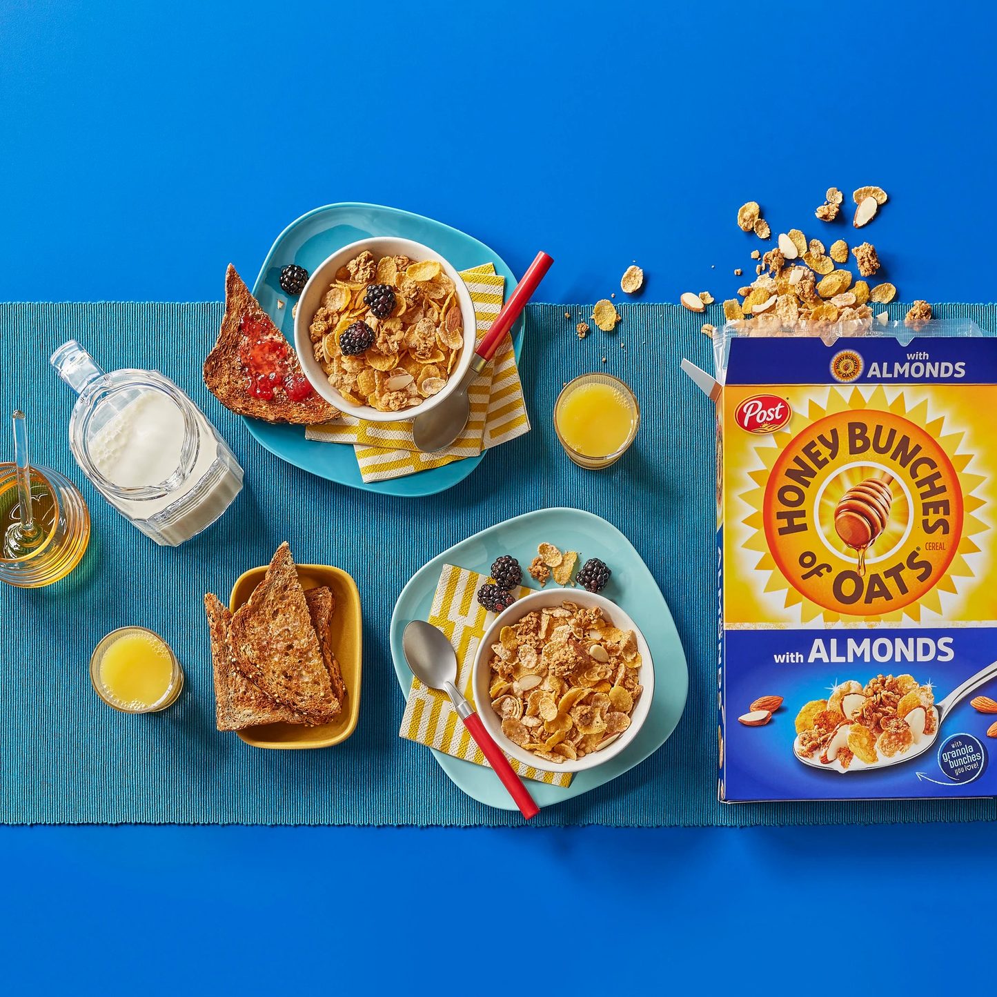 Post Honey Bunches of Oats Almond, Low Fat, with Whole Grain Cereal 340gm