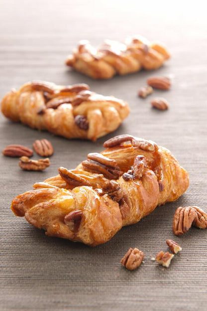 BANQUET D'OR - Vandemoortele Frozen Maple Pecan Plait, Preglazed 98gm(48pcs)