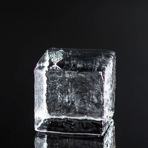 ICY Original Cube Clear Ice - Made with Fresh Water in Sweden- 150pcs