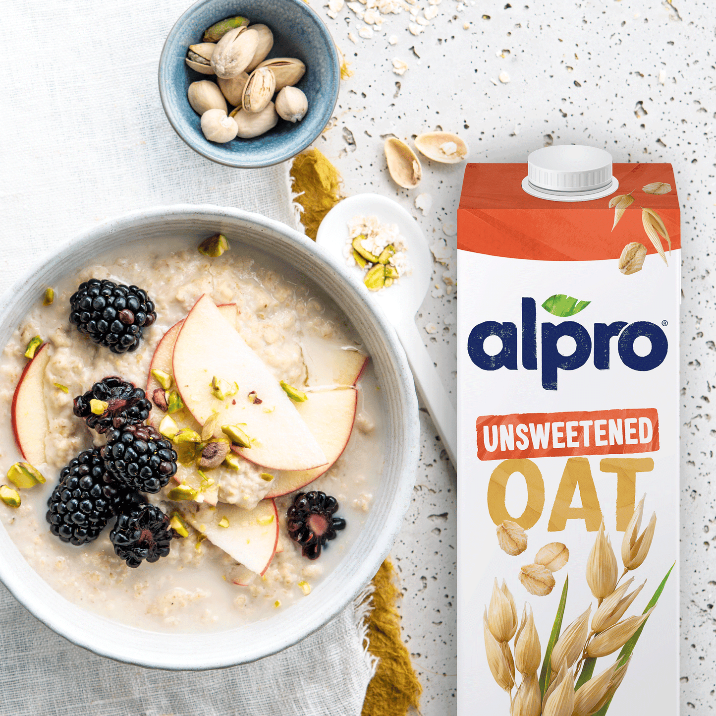 Alpro Drink Oat No Sugars/ Unsweetened Dual Pack (1l x 2), 100% Plant Based And Dairy Free, Suitable For Vegans, Naturally Free From Lactose, Rich In Nutrients
