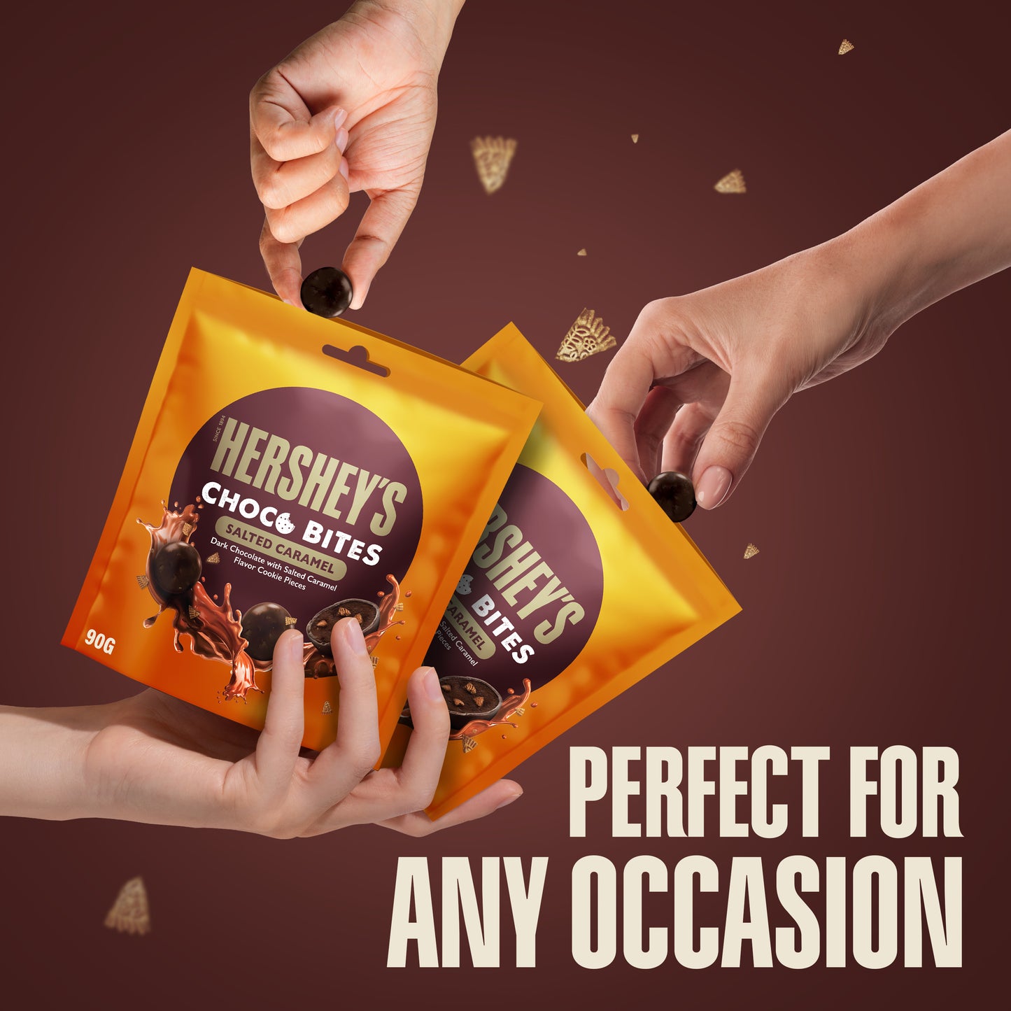 Hershey's Choco Bites Dark Chocolate with Salted Caramel Cookie Pieces 90gm