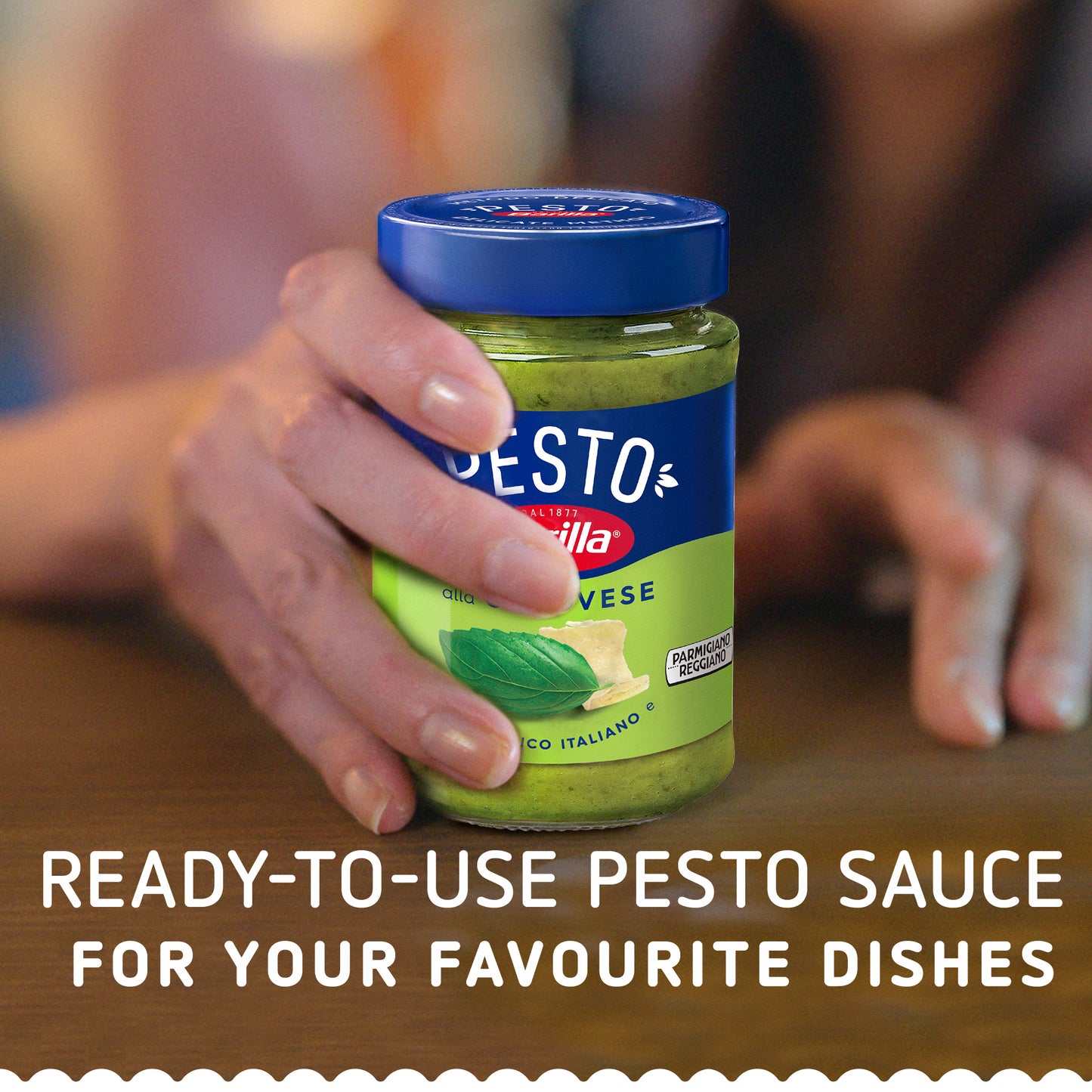 Barilla Pesto Genovese Pasta Sauce with Fresh Italian Basil 190g