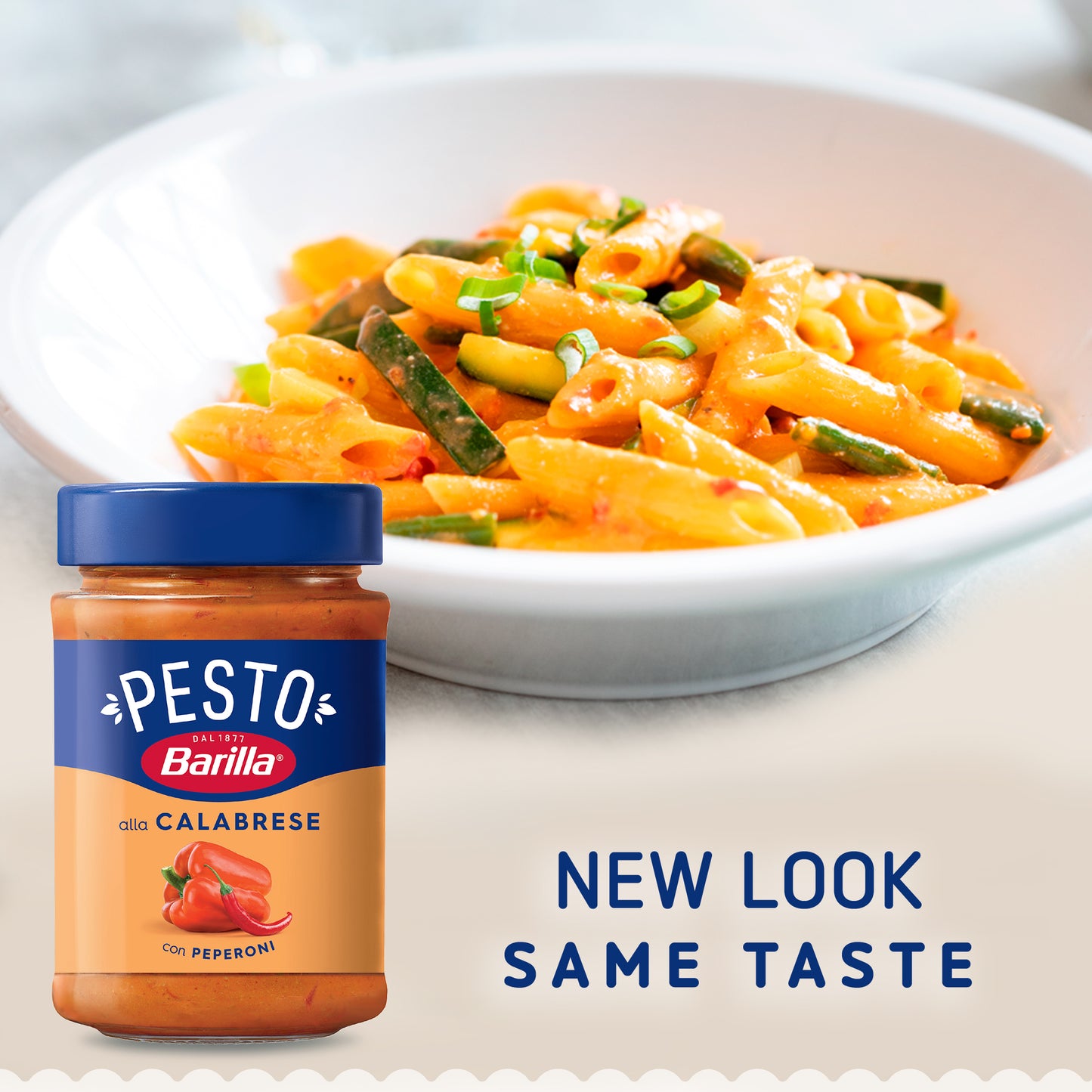 Barilla Pesto Calabrese Pasta Sauce with Chilli Peppers and Italian Cheese 190g