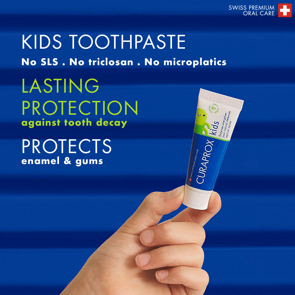Curaprox Travel Set Kids orange, travel toothbrush, interdental brush, toothpaste 10ml, travel box